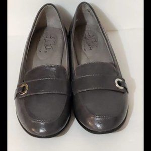 New, Women's LifeStride Pattie Gray Loafer Shoes